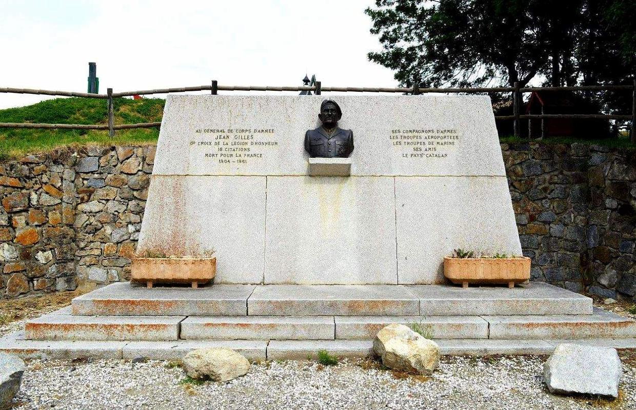 Mont Louis citadelle 087.jpg